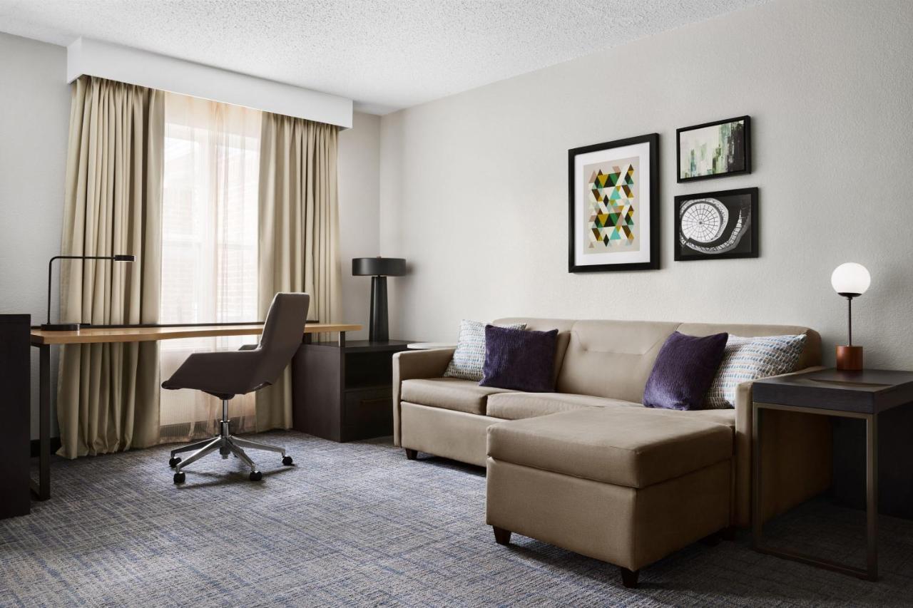 By Marriott Harrisburg Hotel 3*